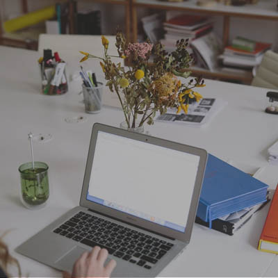 A tidy desk is a tidy mind